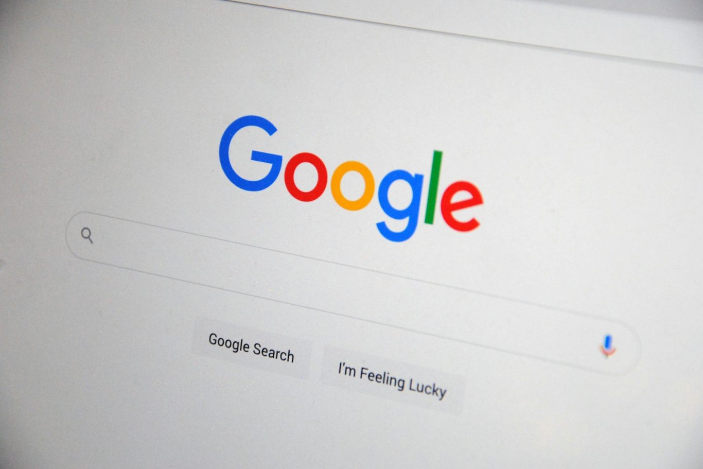 Google Zoekmachinepagina van Google met de zoekbalk en opties onderaan.